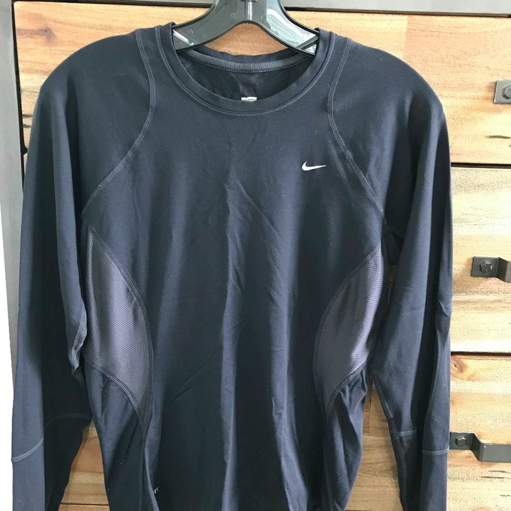 Nike Dri Fit Long Sleeve Shirt. Black, size Small